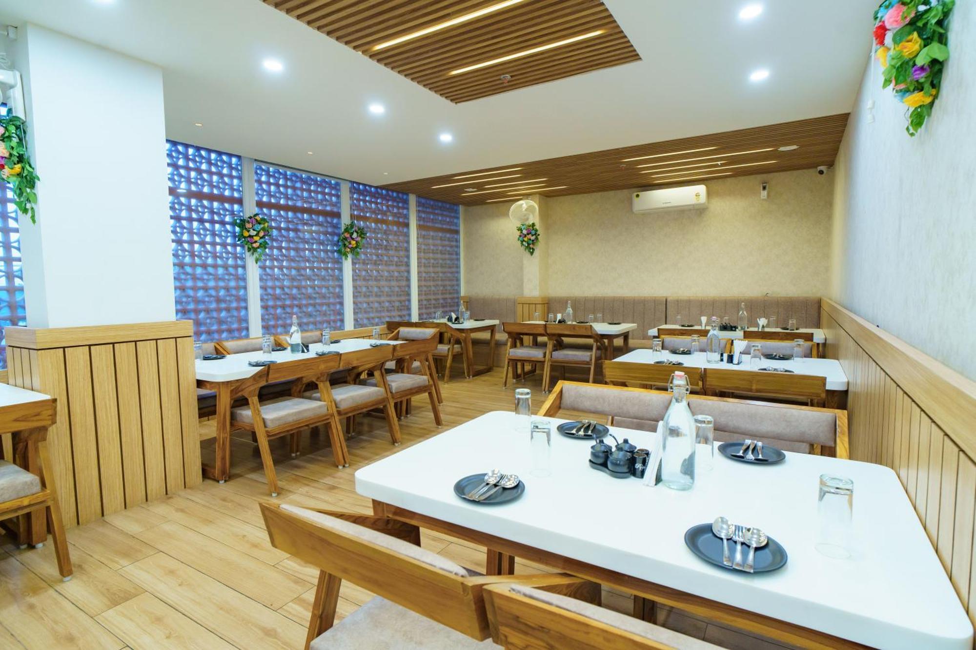 Satyabhama Inn Pathara Extérieur photo
