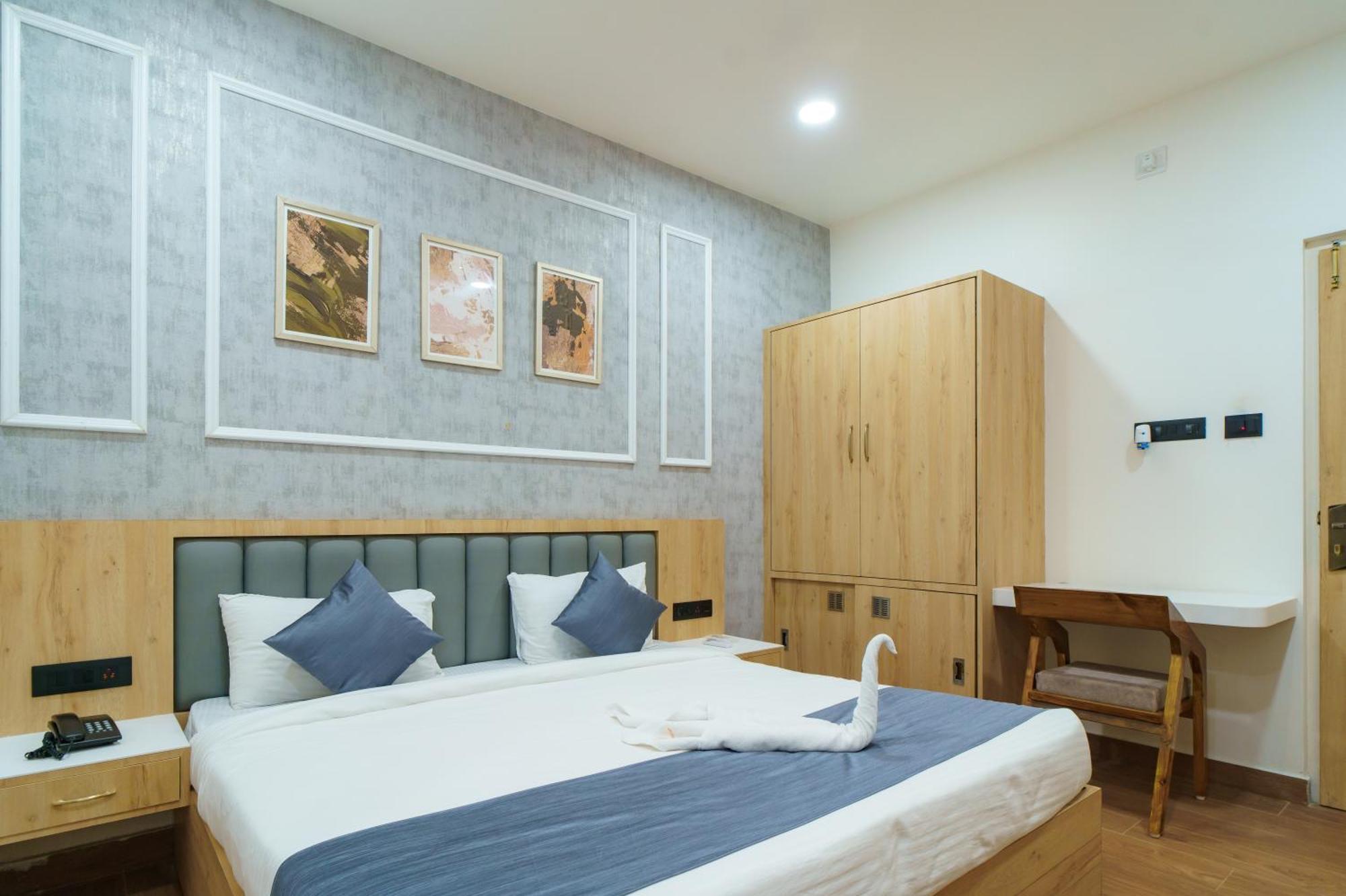 Satyabhama Inn Pathara Extérieur photo